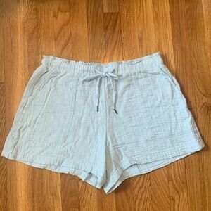 GAP crinkle gauze light blue shorts